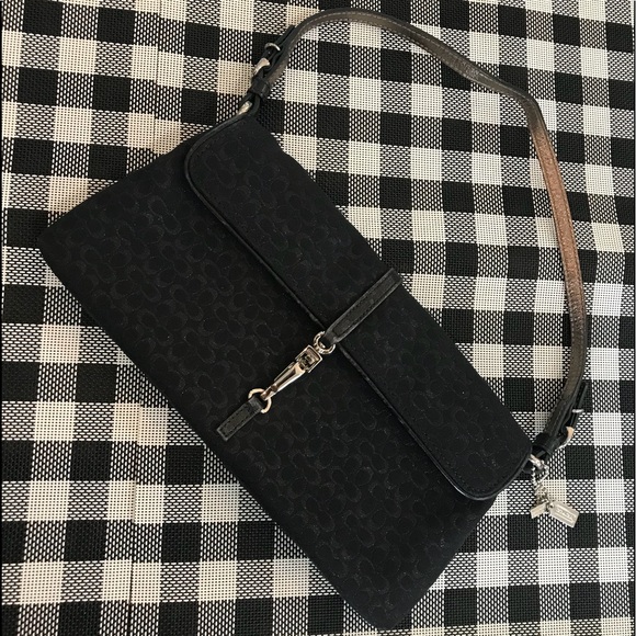 Coach Handbags - Coach clutch/purse